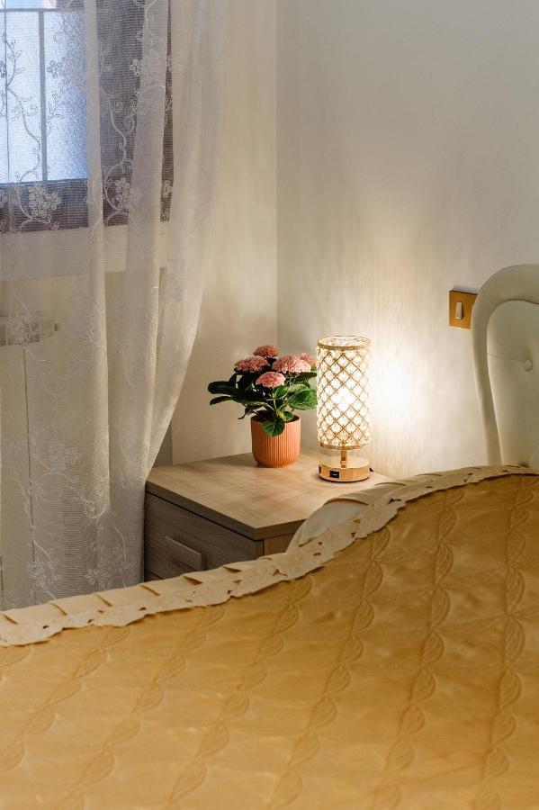 Appartamento Afrodite Desenzano del Garda Dış mekan fotoğraf